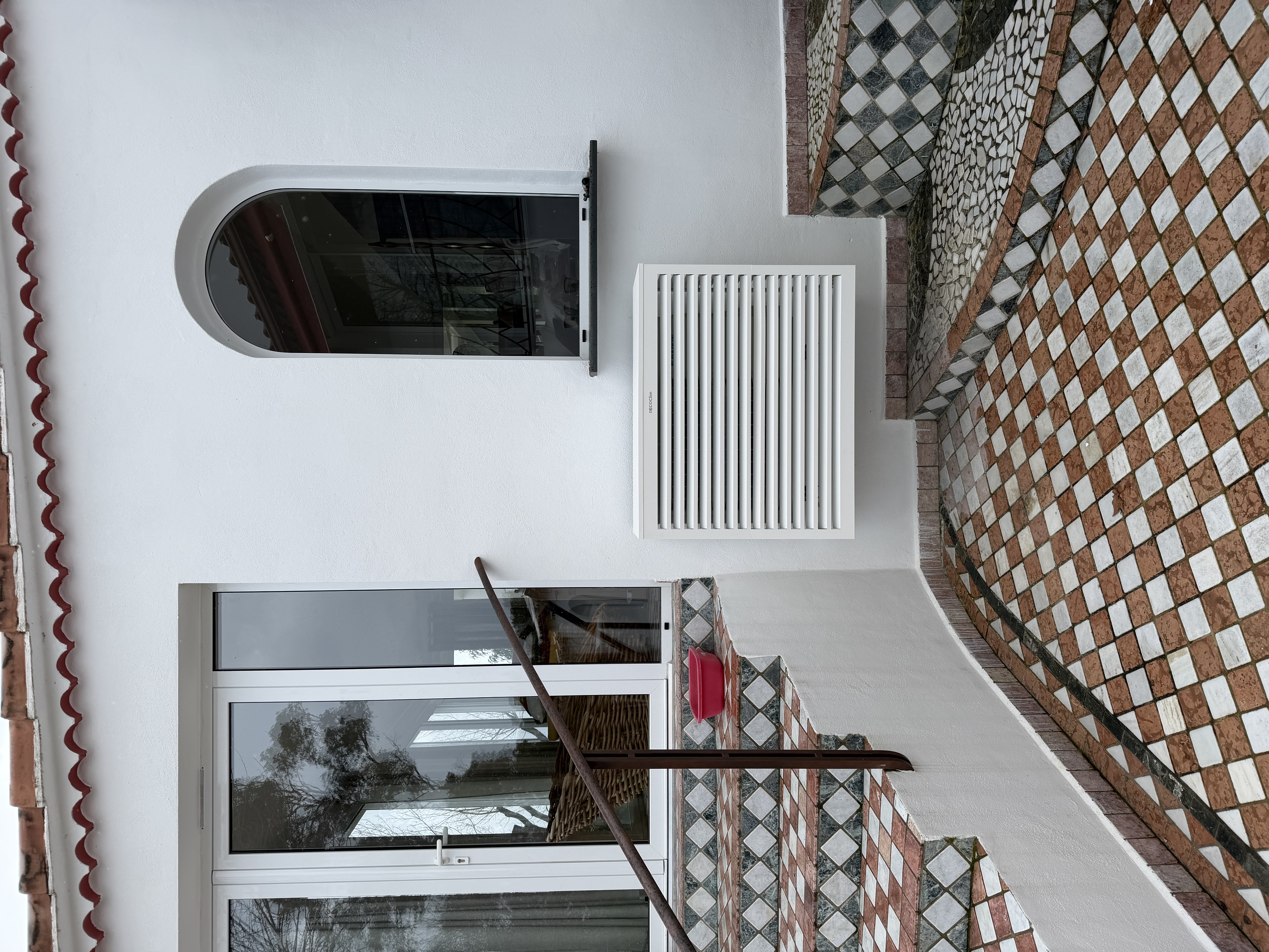 Installation Mono-split de type Console Daikin Perfera